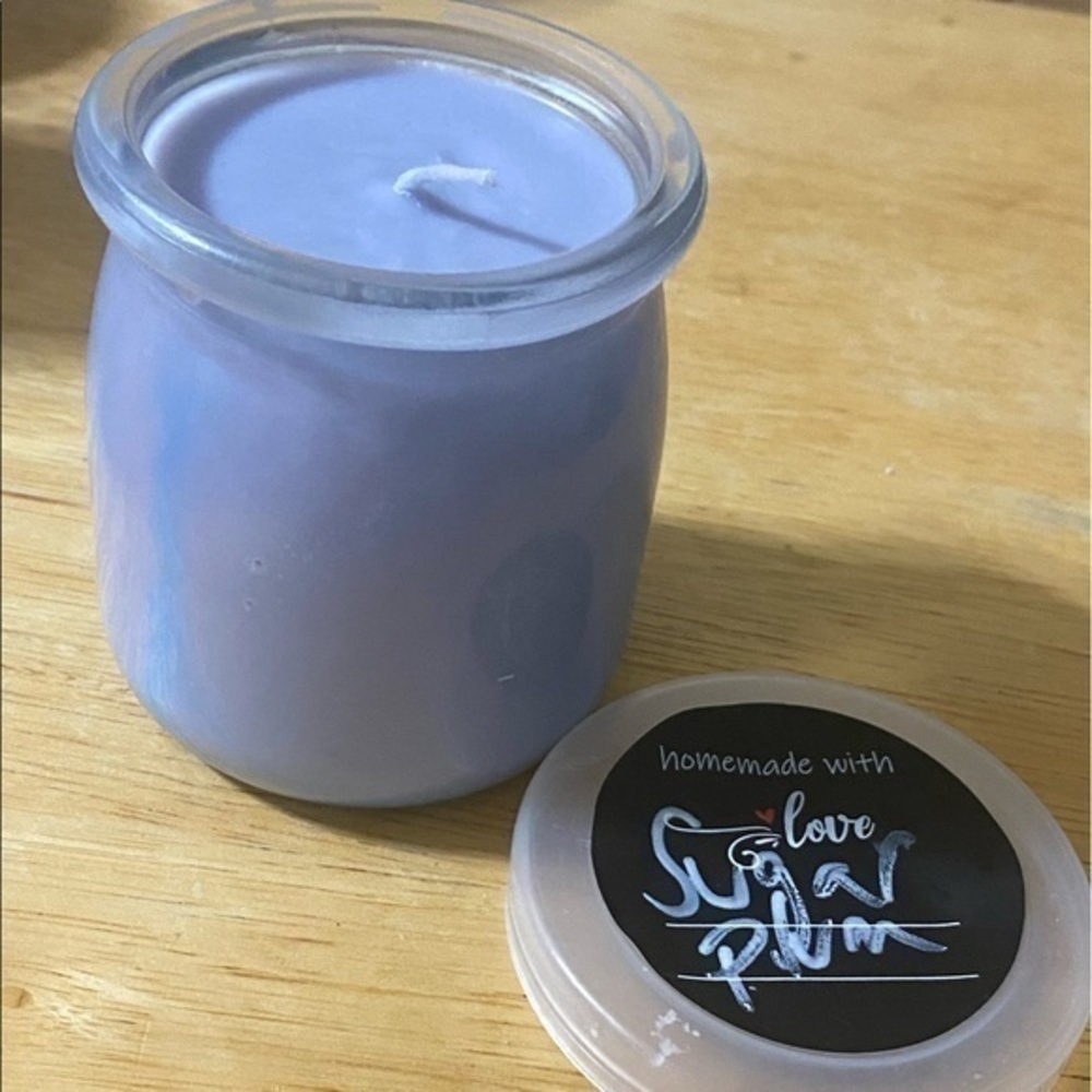 Sugar Plum Scented Soy Candle​